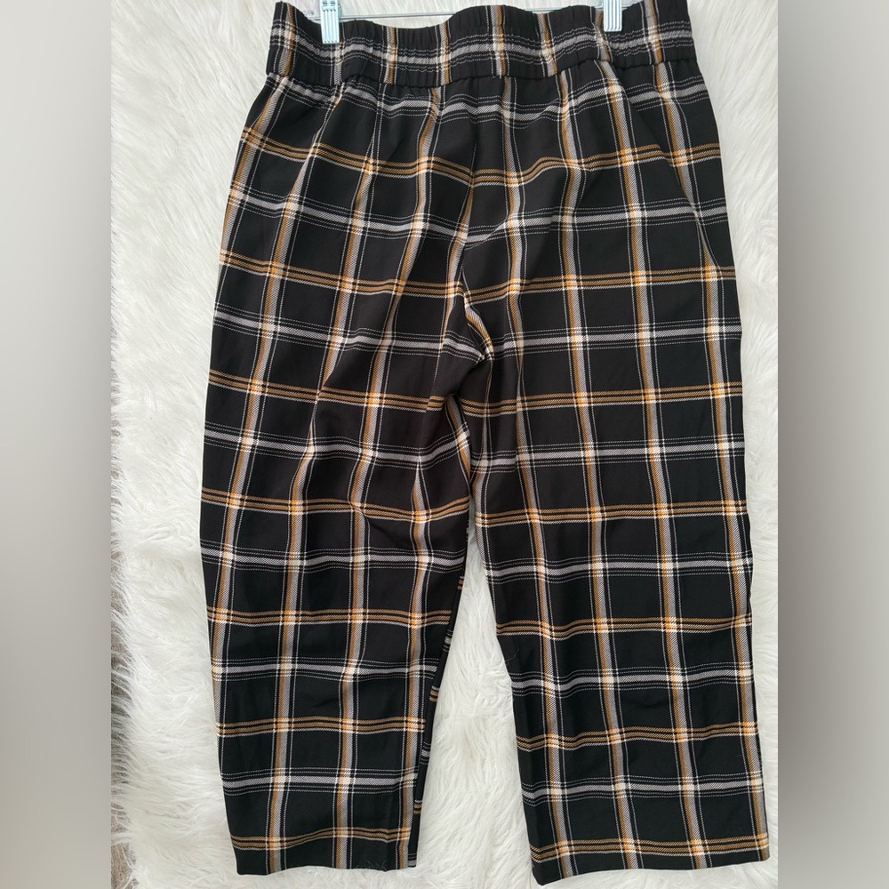 Soho Apparel black and yellow plaid ankle pants with a d-ring belt closure - Picture 4 of 4